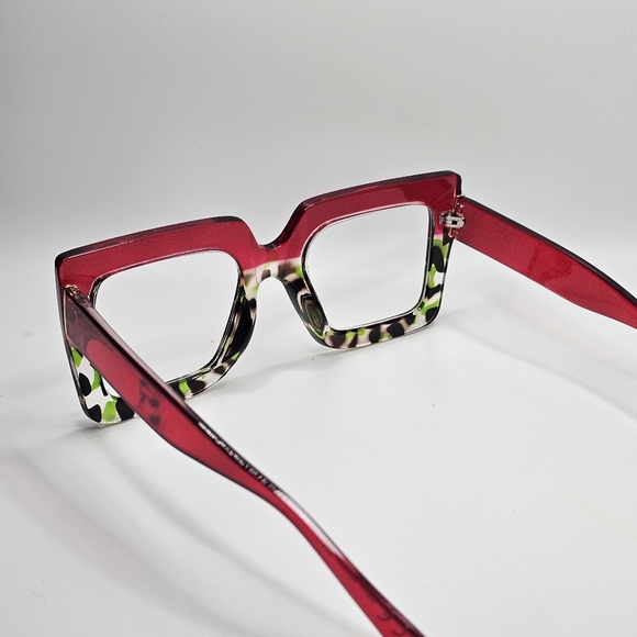 Easton (Reader) - Picture 5 of 6